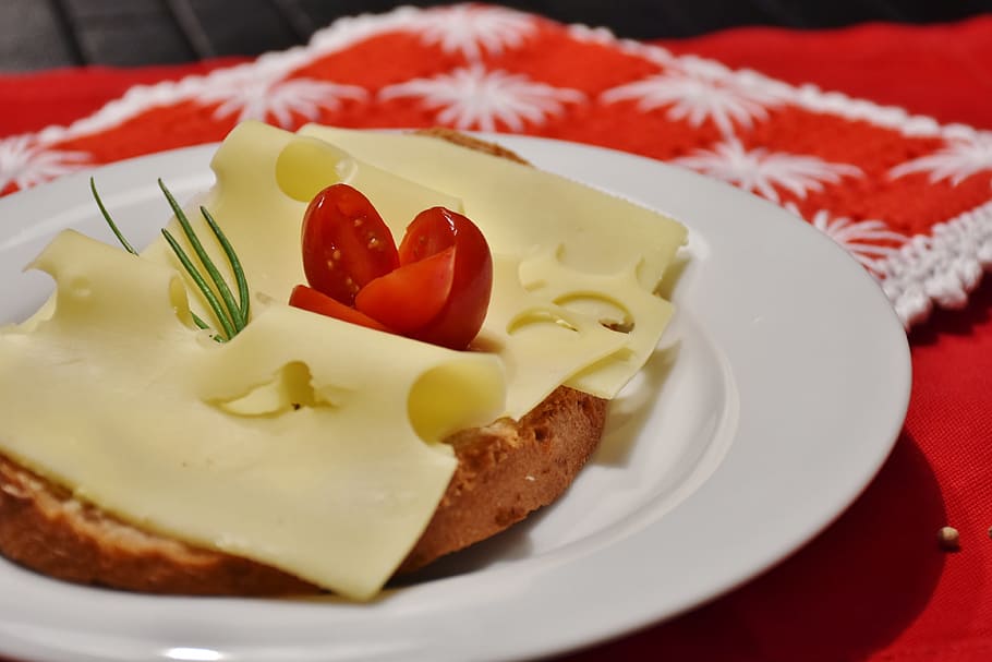 selective focus photo of cheese and bread in plate, cheese bread HD wallpaper