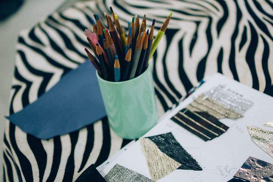 pencil crayons, arts, crafts, indoors, paintbrush, still life HD wallpaper