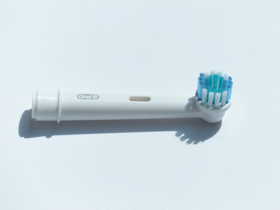 white Oral-B toothbrush, dental care, dentistry, hygiene, body care, HD wallpaper