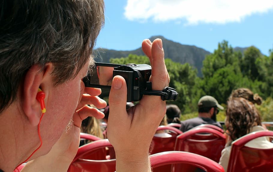 man, webcam, video, sightseeing, bustour, holiday, tourist HD wallpaper