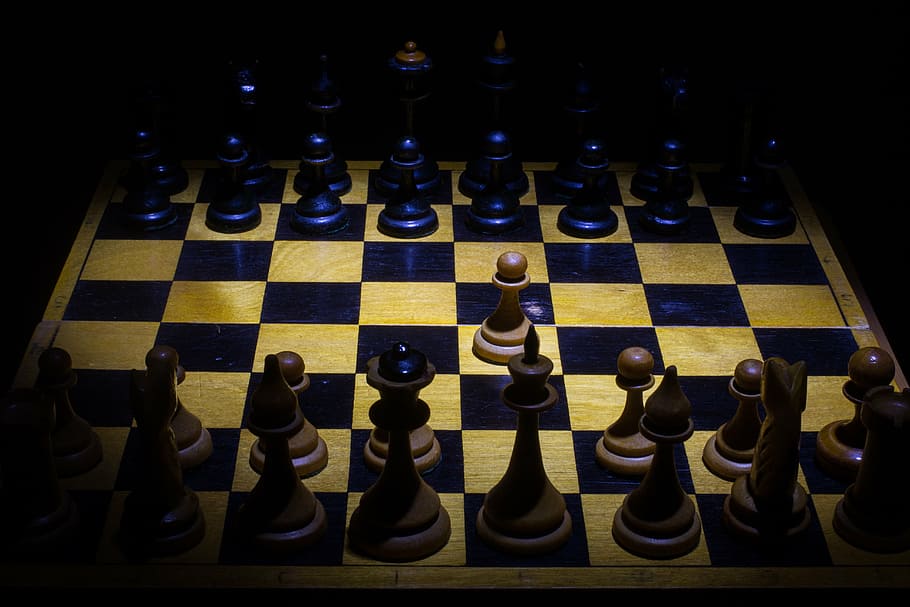 chess pieces on chess board, choice, leisure, king, object, victory