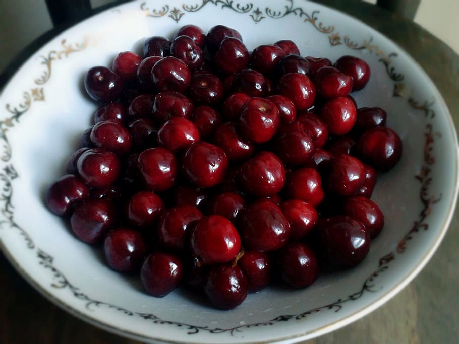 bowl of cherries, berries on bowl, instagram, com, sylwiamiszczuk HD wallpaper