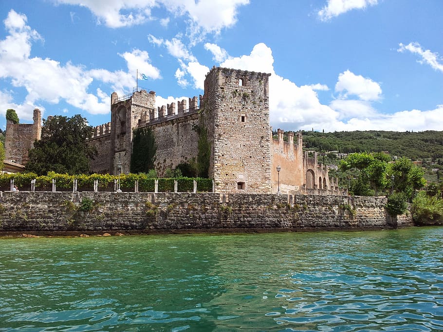lake garda, italy, village, boat, castle, port, summer, torri del benaco, HD wallpaper