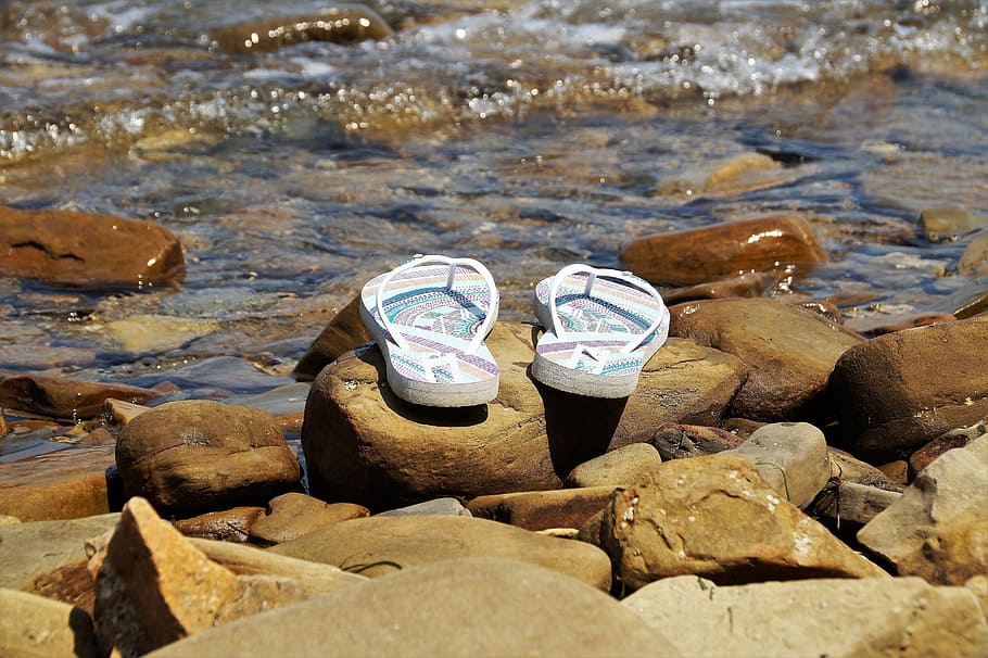 flip flops, flips flops, rocky beach, surf, sea, summer, slovenia HD wallpaper