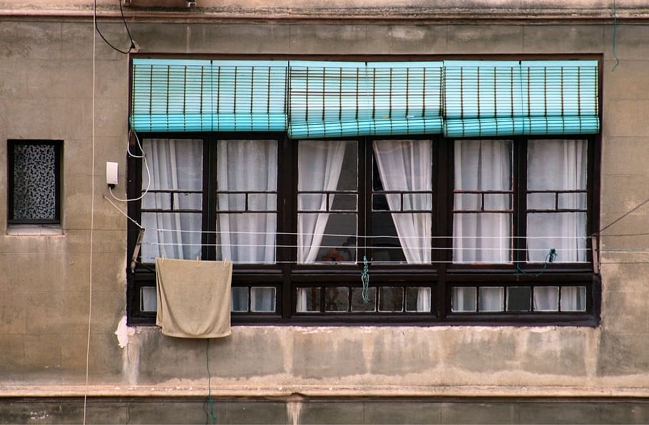 grey concrete house, photo of three blue window blinds on windowpane HD wallpaper