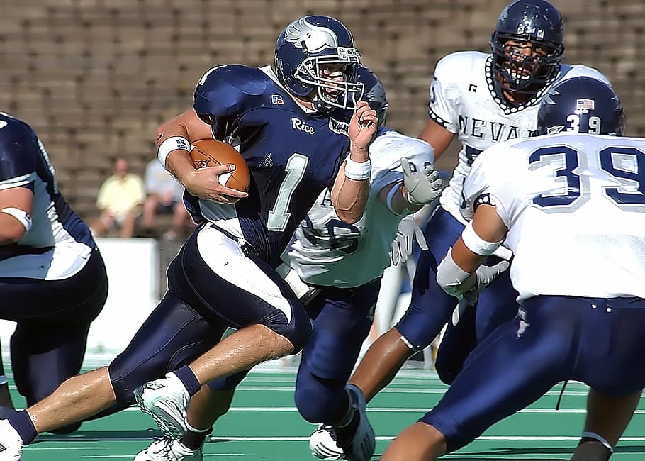 men playing football, quarterback, running back, action, american HD wallpaper