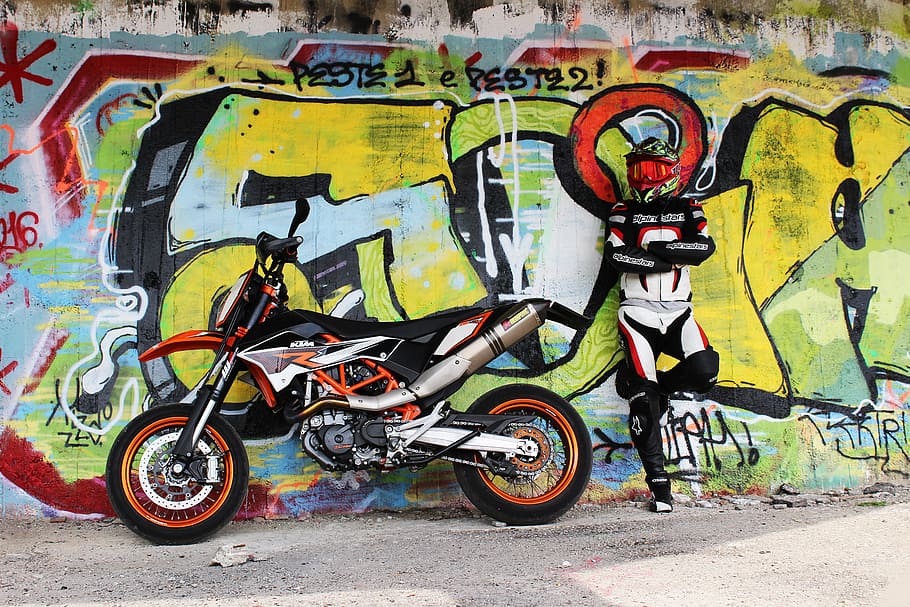 black and white motocross dirt bike, Ktm 690 smc, biker, helmet