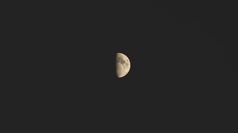 half moon, selective focus photography of moon, night sky, lunar HD wallpaper