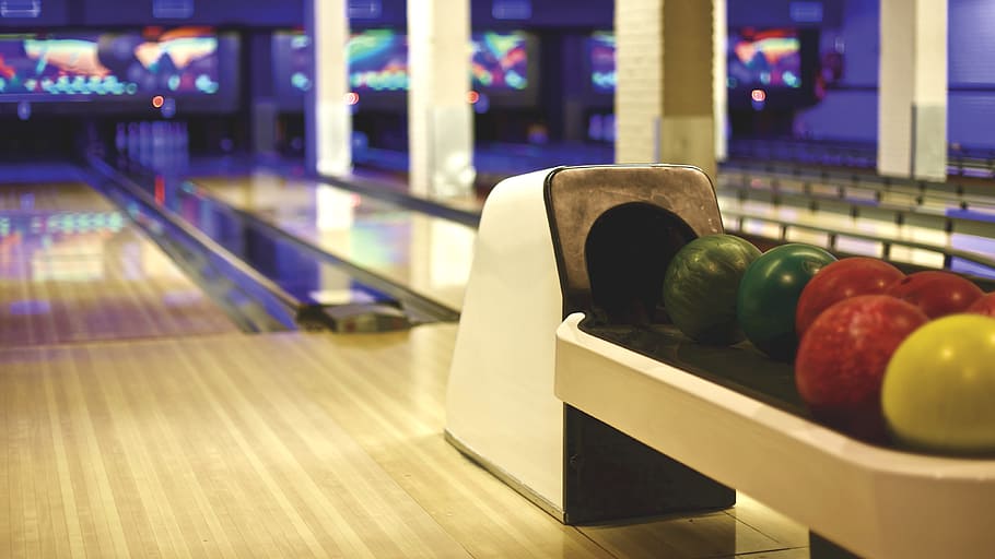 wood, light, blur, business, bowling, bowling alley, bowling balls