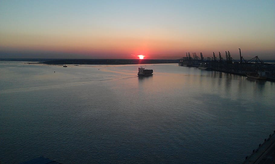 sunset, docks, water, sky, nature, landscape, boat, ship, silhouette HD wallpaper
