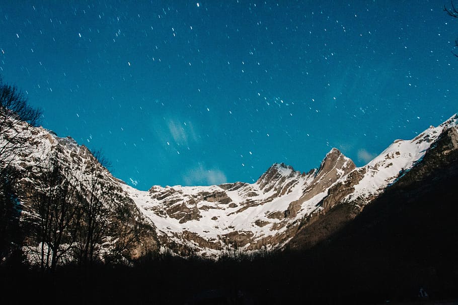 brown mountain under night sky, landscape photography of mountain and trees during daytime HD wallpaper