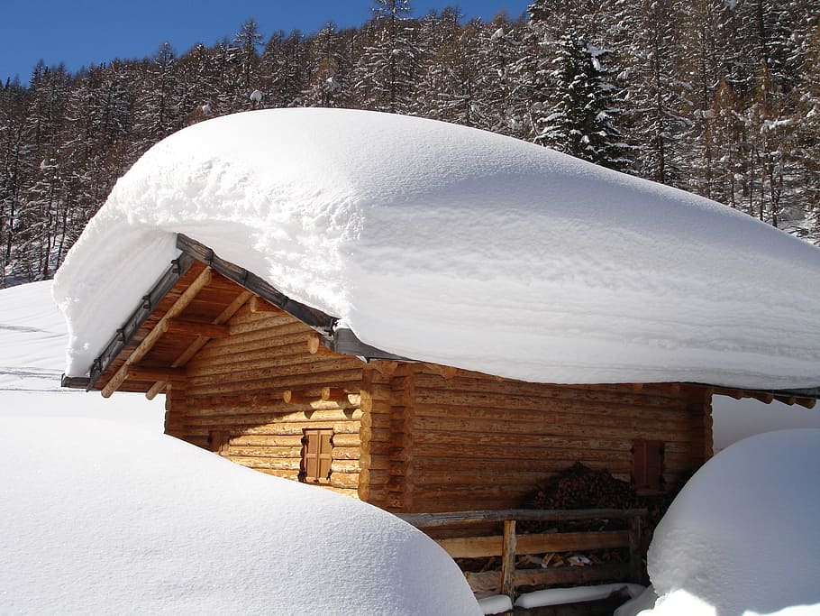 brown wooden shed covered white snow during daytime, schnedach HD wallpaper