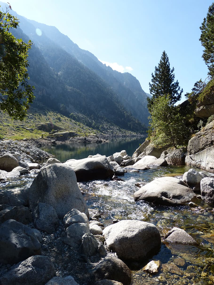 mountain-river-purity-pyrenees-hiking.jpg