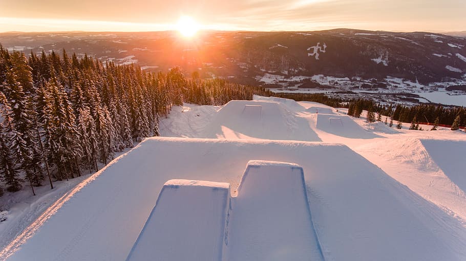 Beautiful, Winter, Sunset, Dawn, landscape, snow, skiing, season HD wallpaper
