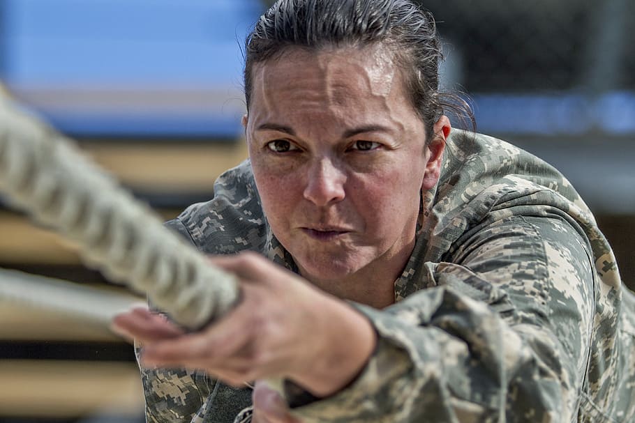 woman holding gray rope, military, training, soldier, basic, school