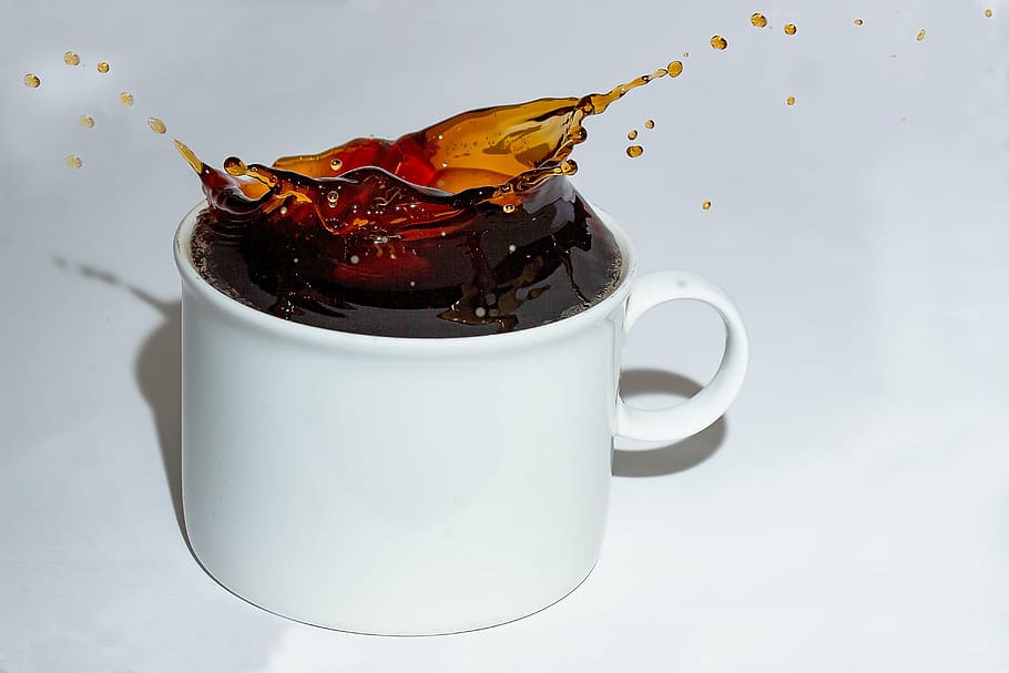 coffee in white ceramic mug, coffee cup, cafe, spray, drip HD wallpaper