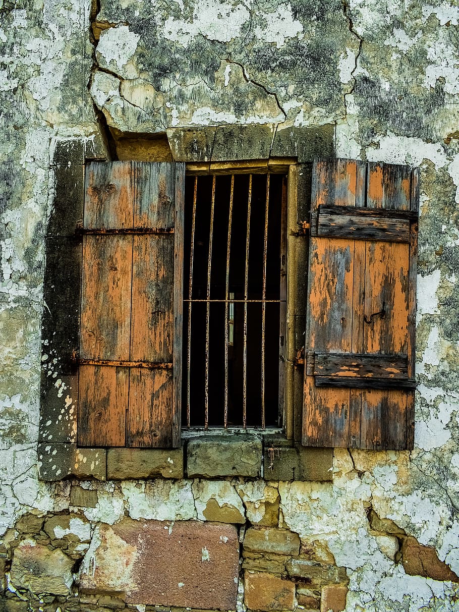 brown opened window attached on wall, old, weathered, aged HD wallpaper