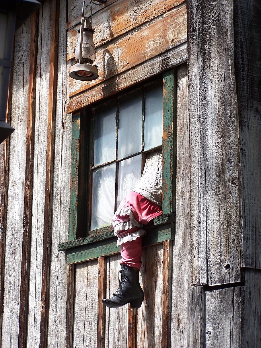 window, house, people, leg, wild west, western, shack, woman HD wallpaper