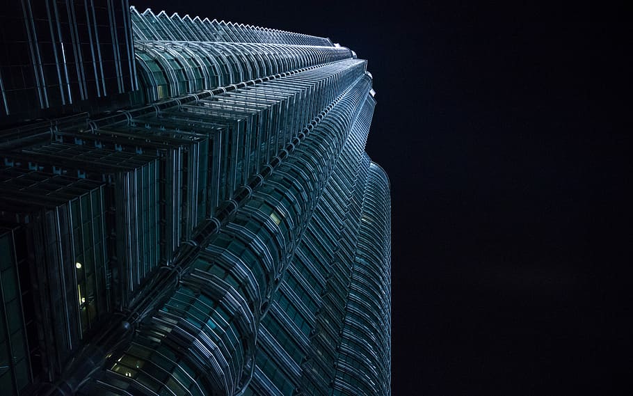 glass high-rise building worm eye view, low-angle photography of high-rise building HD wallpaper