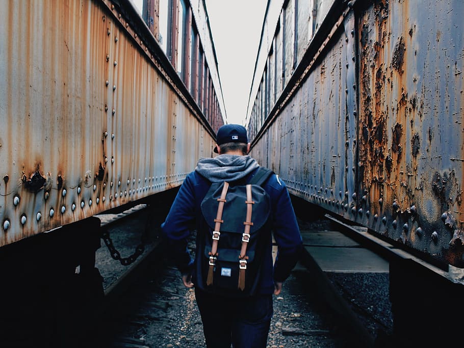 rust, trucks, people, man, guy, boy, snapback, millennials HD wallpaper