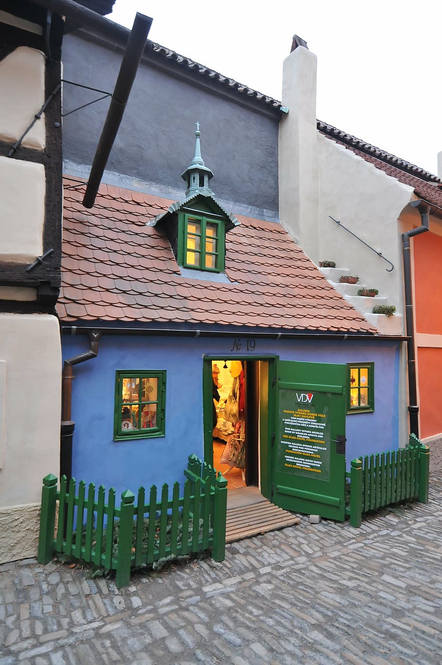 house, small, prague, czech, architecture, built structure HD wallpaper