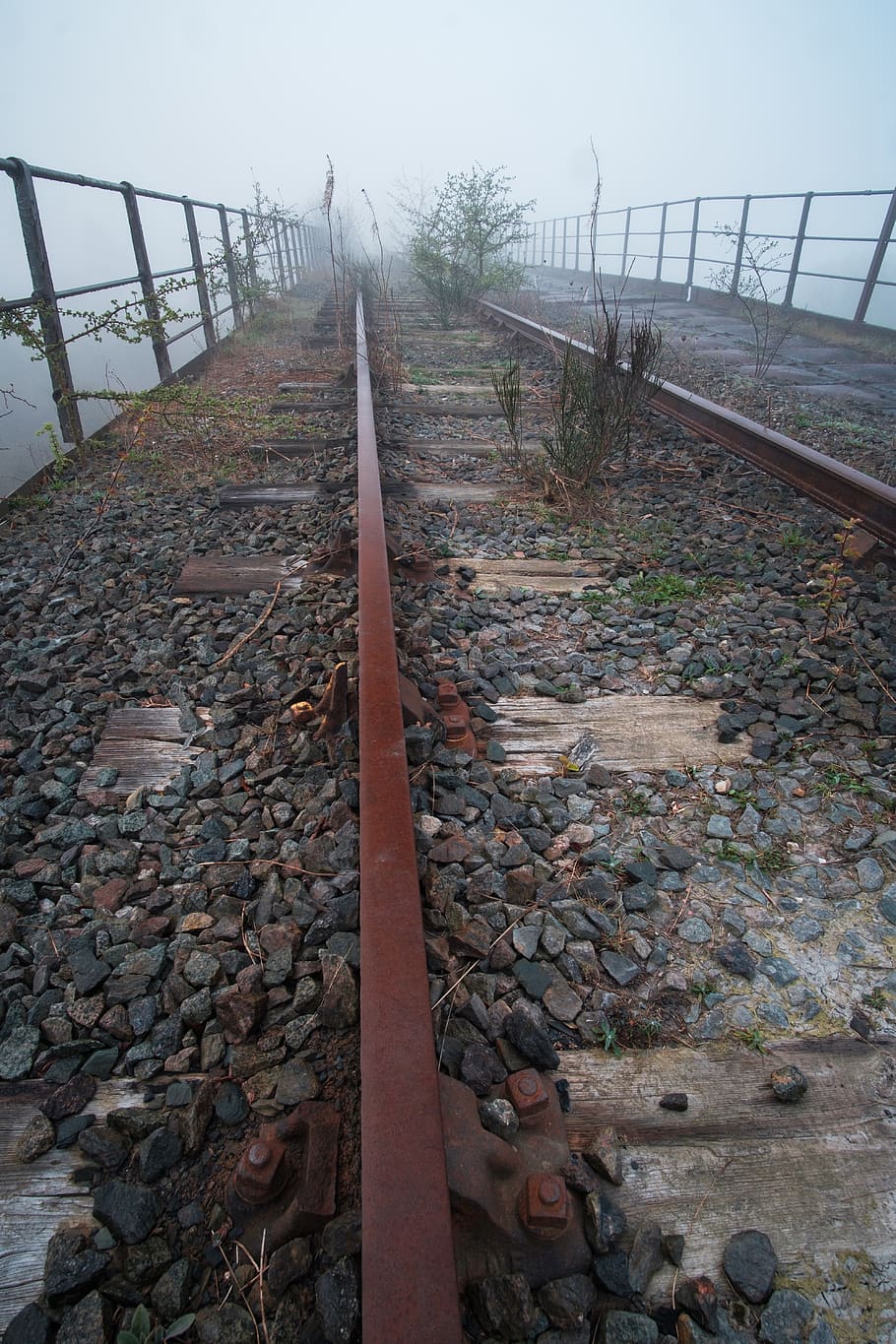 abandoned, railway bridge, castleford, yorkshire, suicide bridge