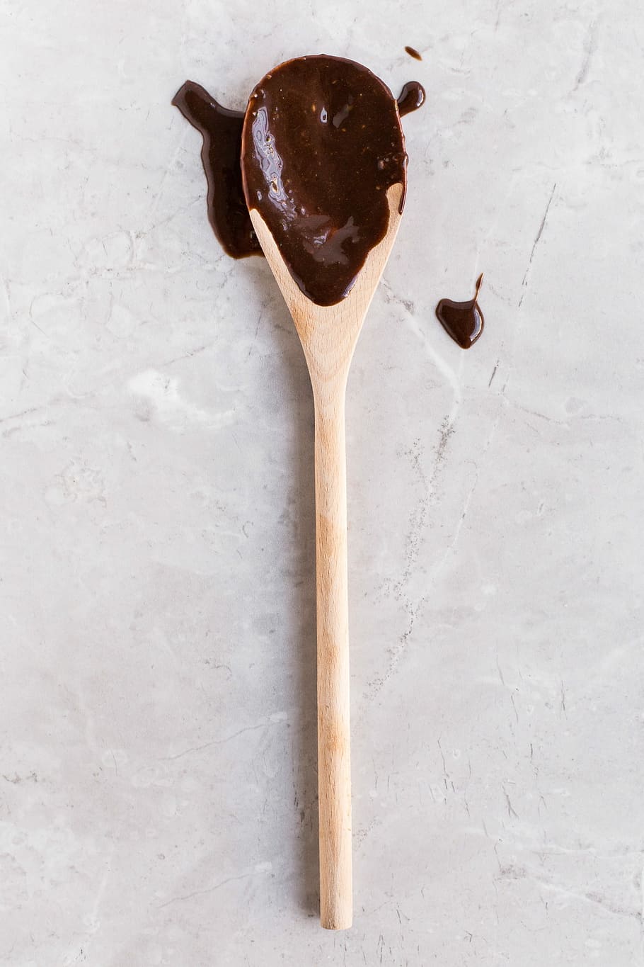 Baking with chocolate, bake, equipment, kitchen, kitchenware HD wallpaper