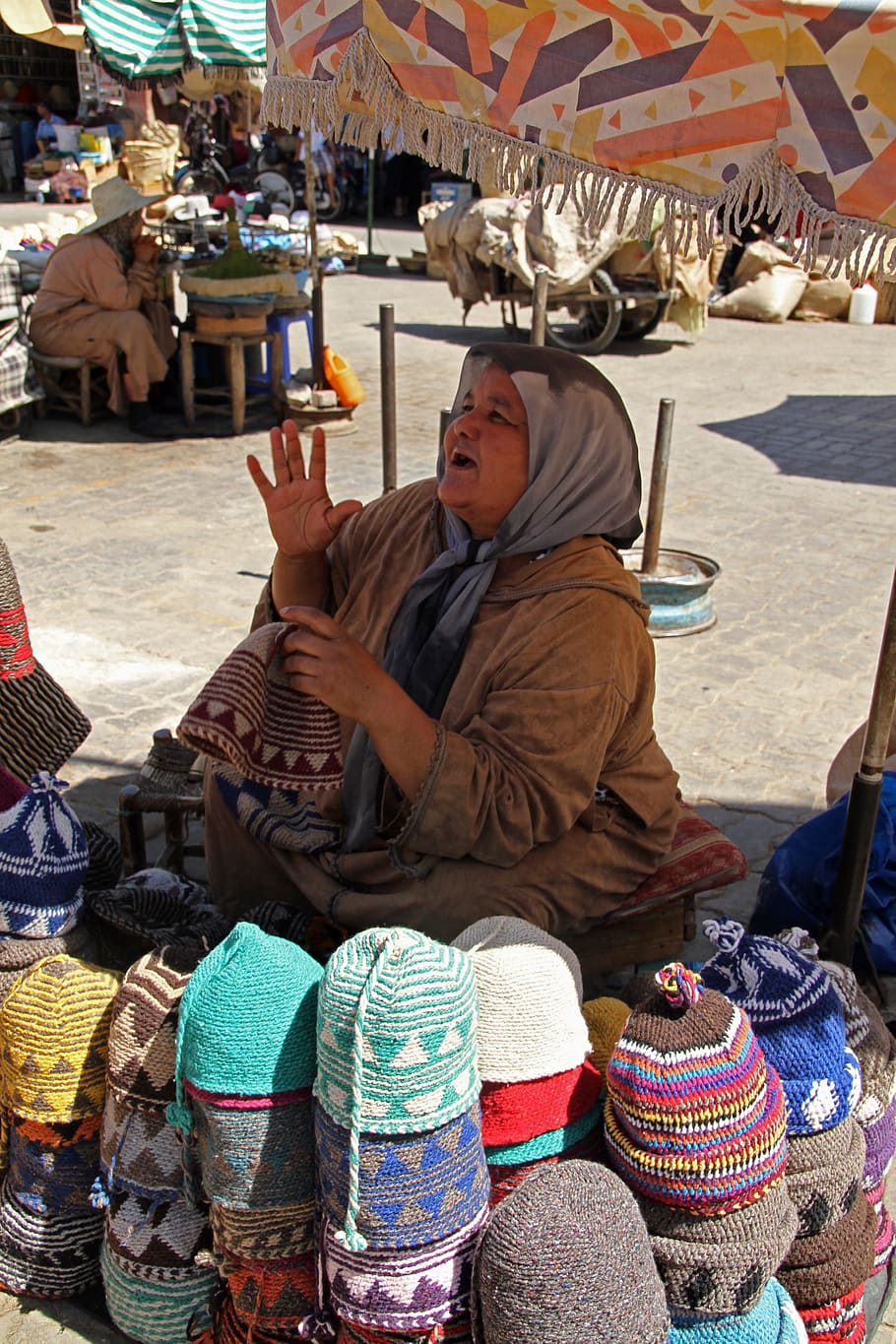 woman selling knit caps, marrakesh, morocco, market, travel, colorful, HD wallpaper