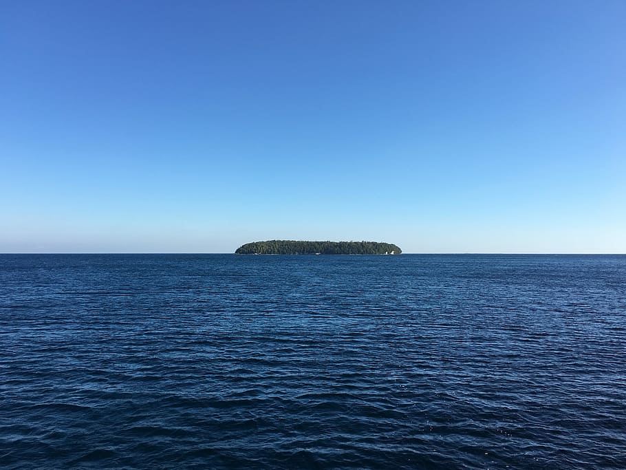 islet in the middle of ocean, sea, nature, blue, water, no People HD wallpaper