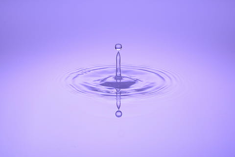 water drop with purple background, drip, mirroring, wave, drop of water HD wallpaper