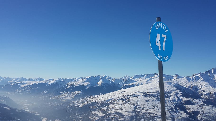 alpine, mountains, blue slopes, shield, fog, snow, sign, winter HD wallpaper