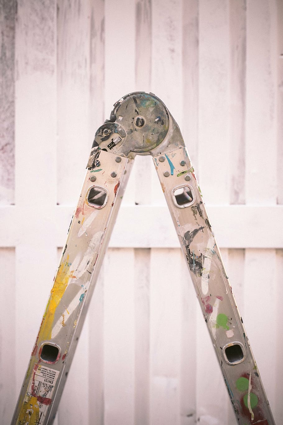 ladder, mural, graffiti, indoors, no people, focus on foreground HD wallpaper