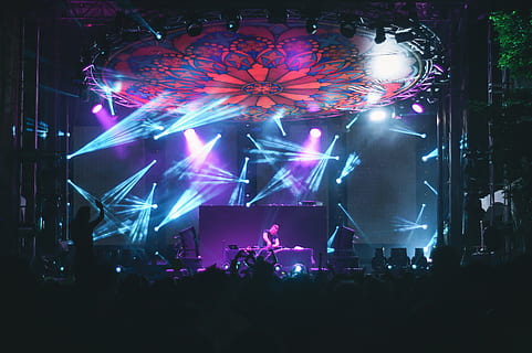 man playing instrument on stage, dj, turntable, concert, people HD wallpaper