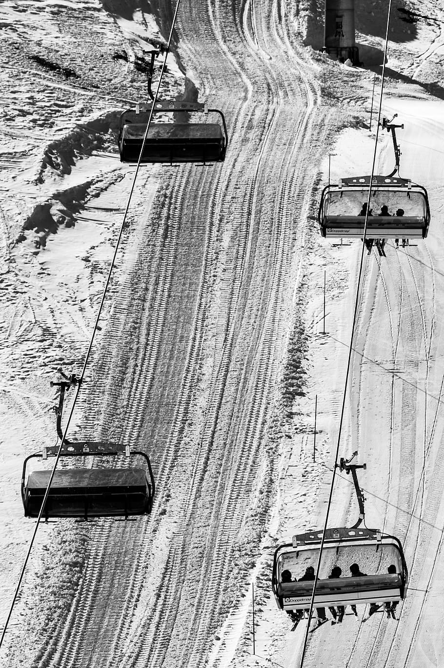 grayscale photo of bird's eye view of cable trains, people riding cable car HD wallpaper