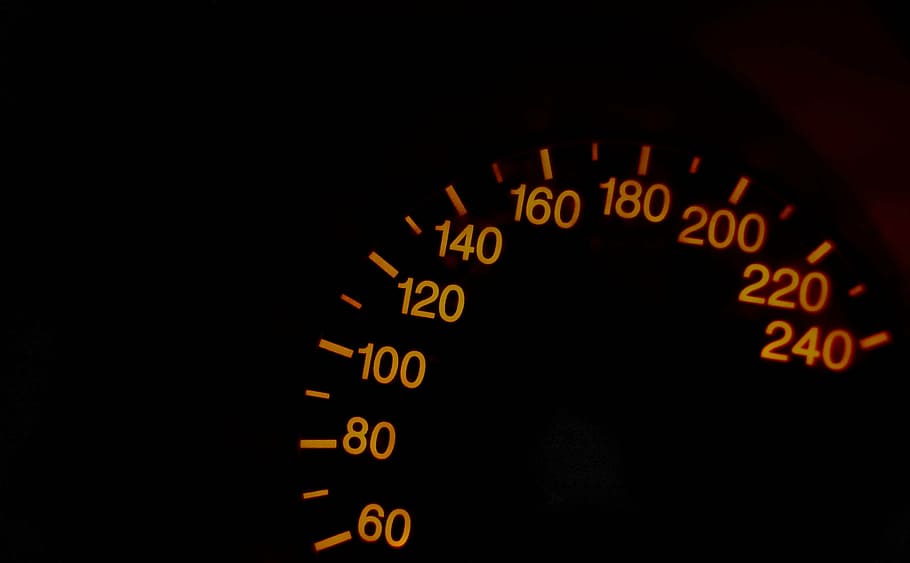 vehicle analog speedometer, the figures on the speedometer, image
