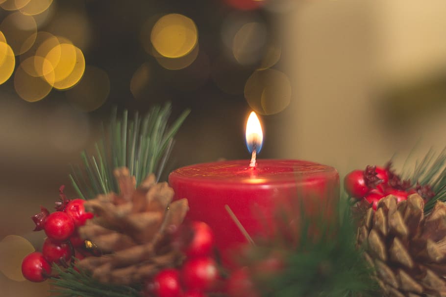 Red Lighted Candle, advent, balls, blur, bokeh, candlelight, celebration HD wallpaper