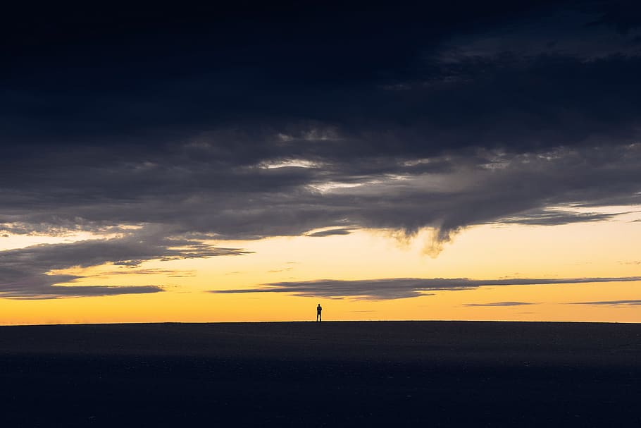 horizon, dark, clouds, sky, nature, view, people, alone, cloud - sky HD wallpaper