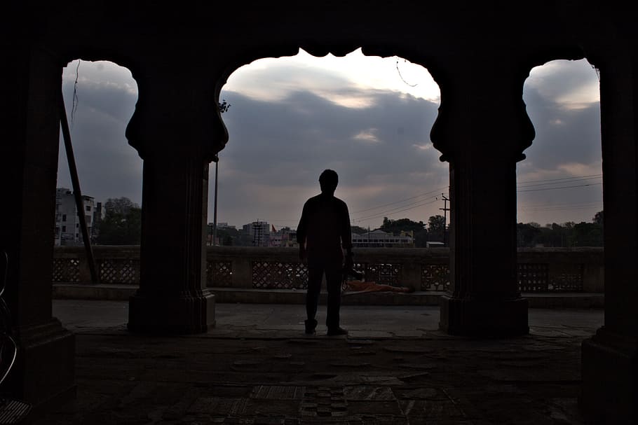 Evening, Sunset, Riverside, Sunlight, sillhouette people, monument HD wallpaper