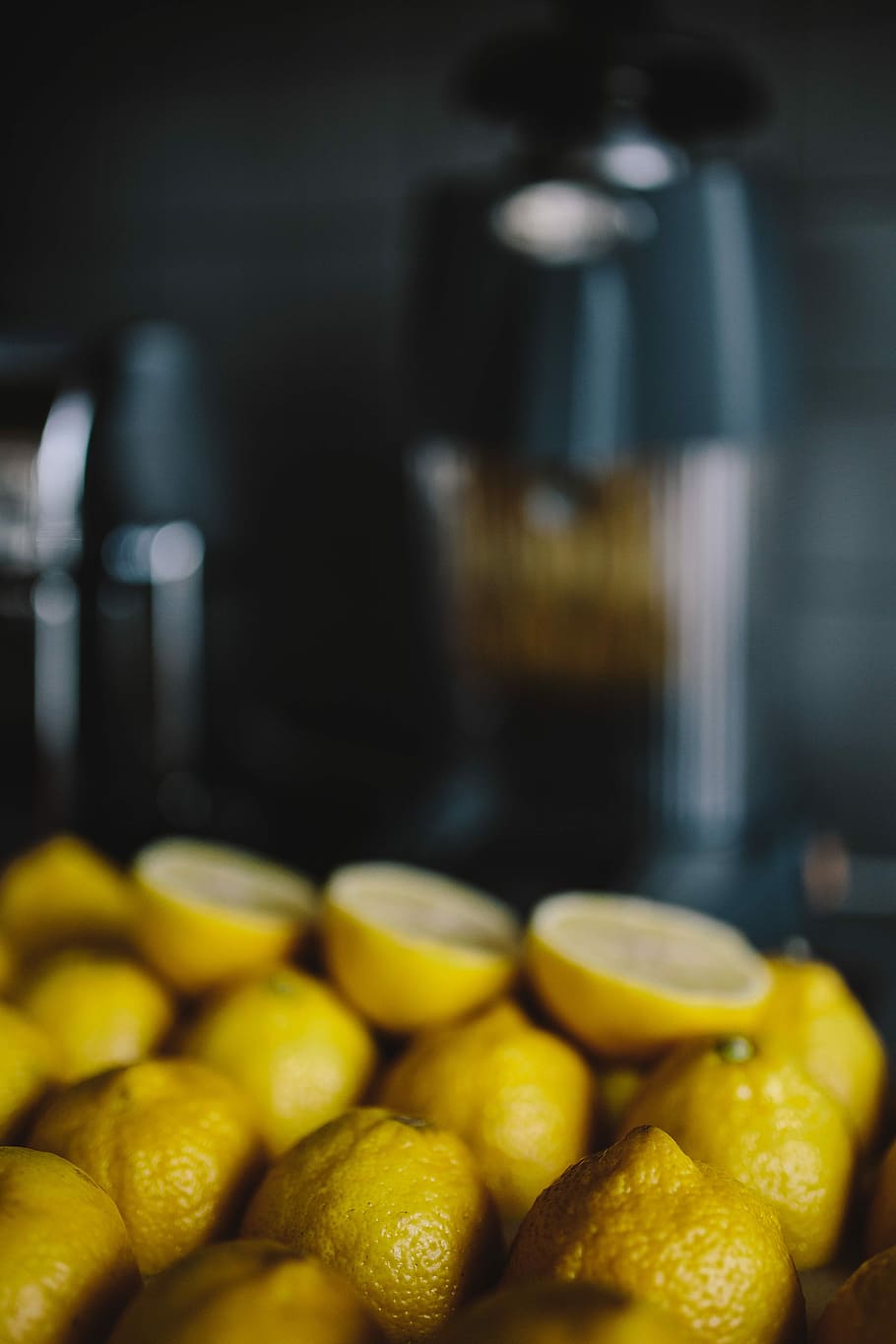 Fresh lemons, yellow, fruit, yeallow, halved, food, close-up HD wallpaper