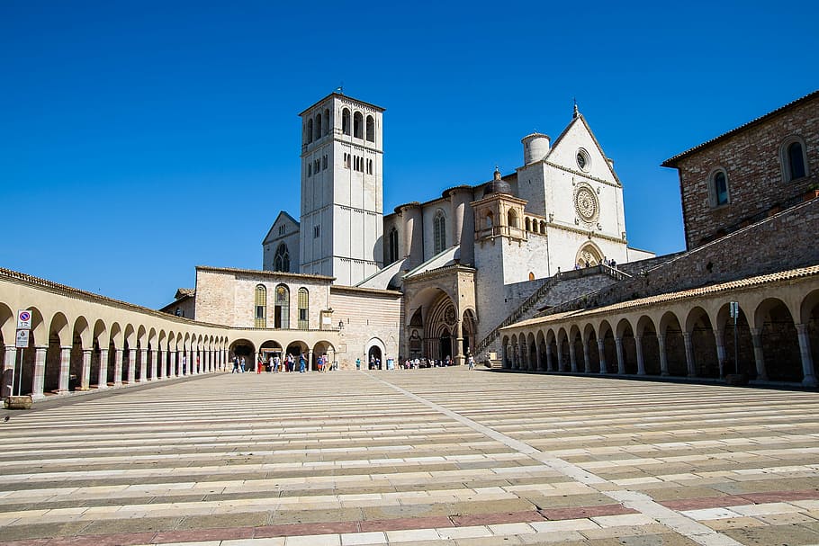 low-angle photography of brown cathedral, assisi, asiz, square HD wallpaper