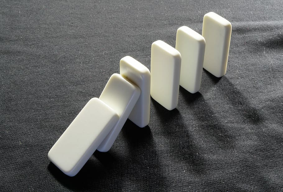 six white erasers on gray cloth, Dominoes, Fall, Game, Row HD wallpaper