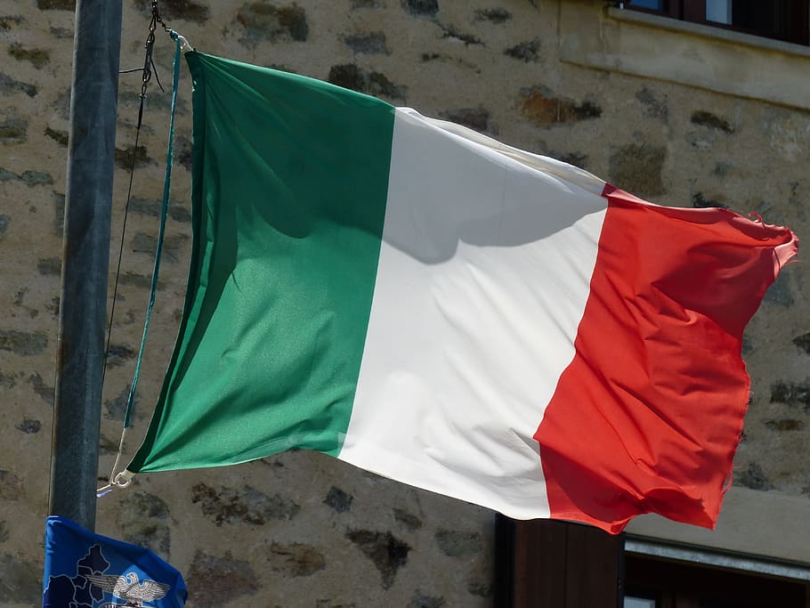 Italy flag, Blow, Wind, Flutter, Fabric, green, white, red, drying