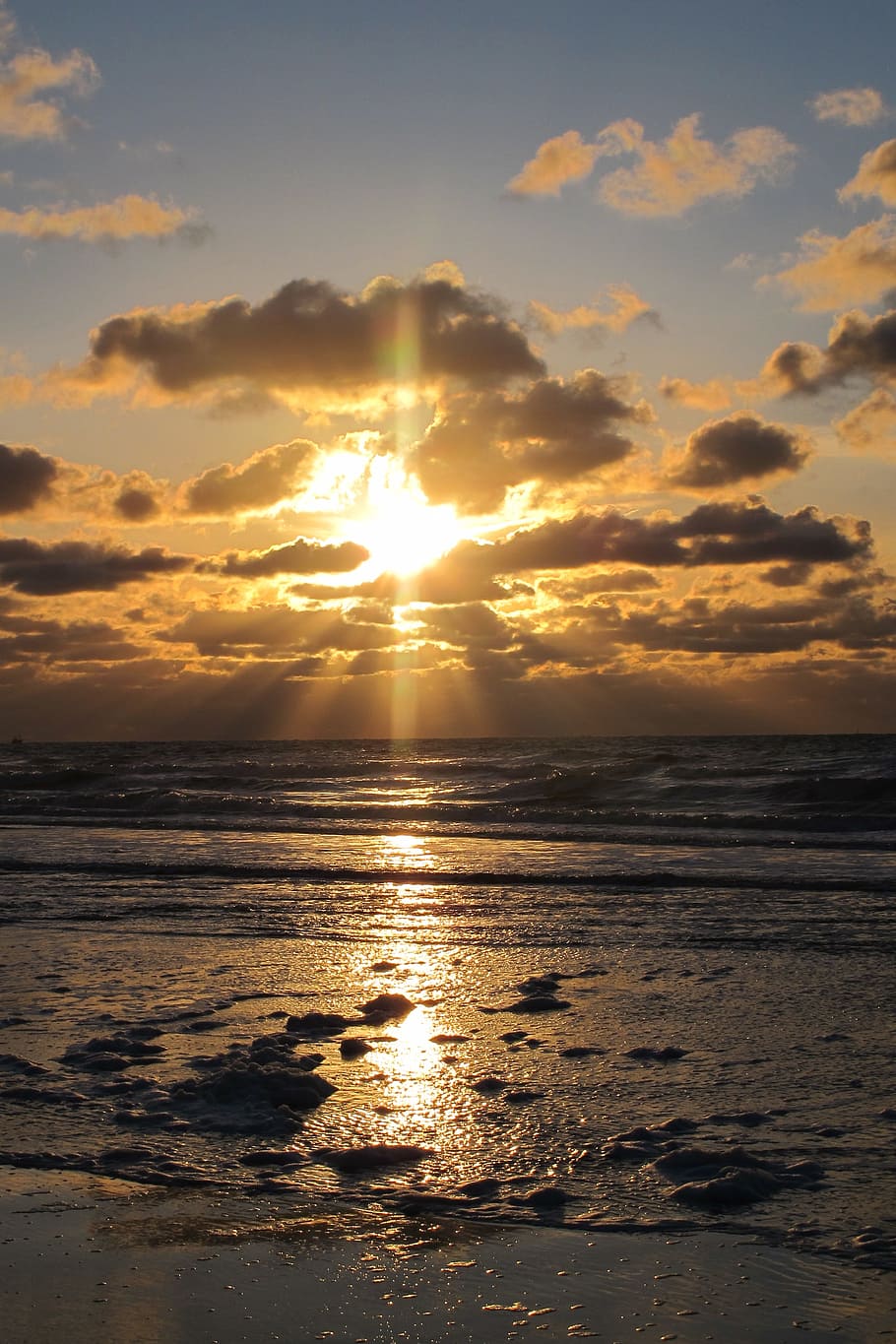 beach, sunset, sun and clouds, sky, water, scenics - nature HD wallpaper