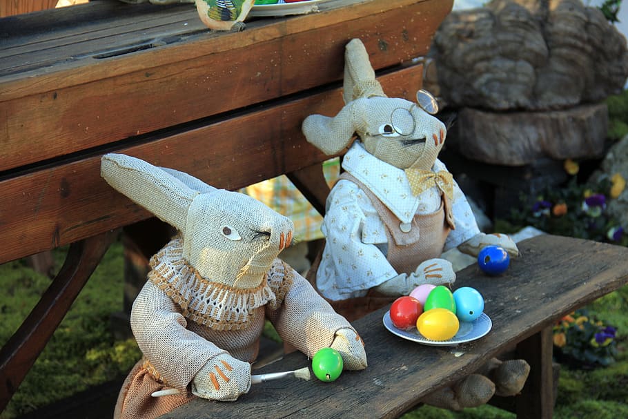 two rabbits lawn decors, Easter Bunny, Hare School, animal representation HD wallpaper