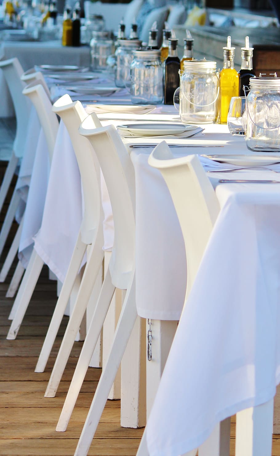 restaurant, chairs, table, outside catering, gastronomy, street cafe HD wallpaper