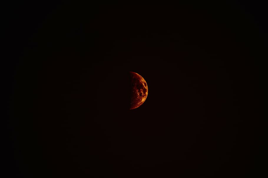 red half moon, closeup, photo, lunar, eclipse, dark, night HD wallpaper