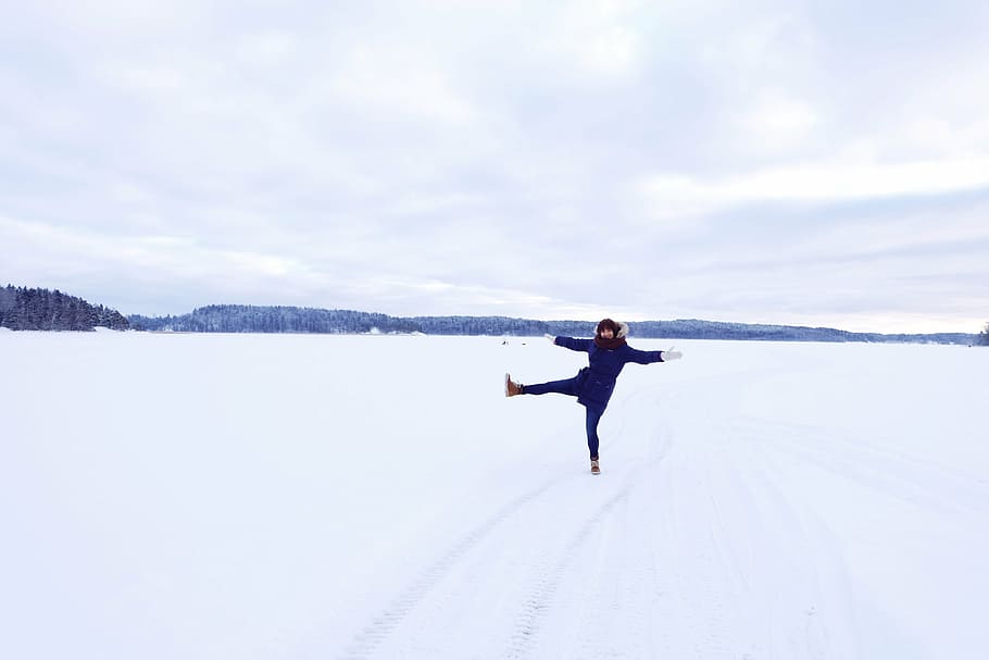winter, ice, fun, frost, snow, cold, finnish, nature, full length HD wallpaper