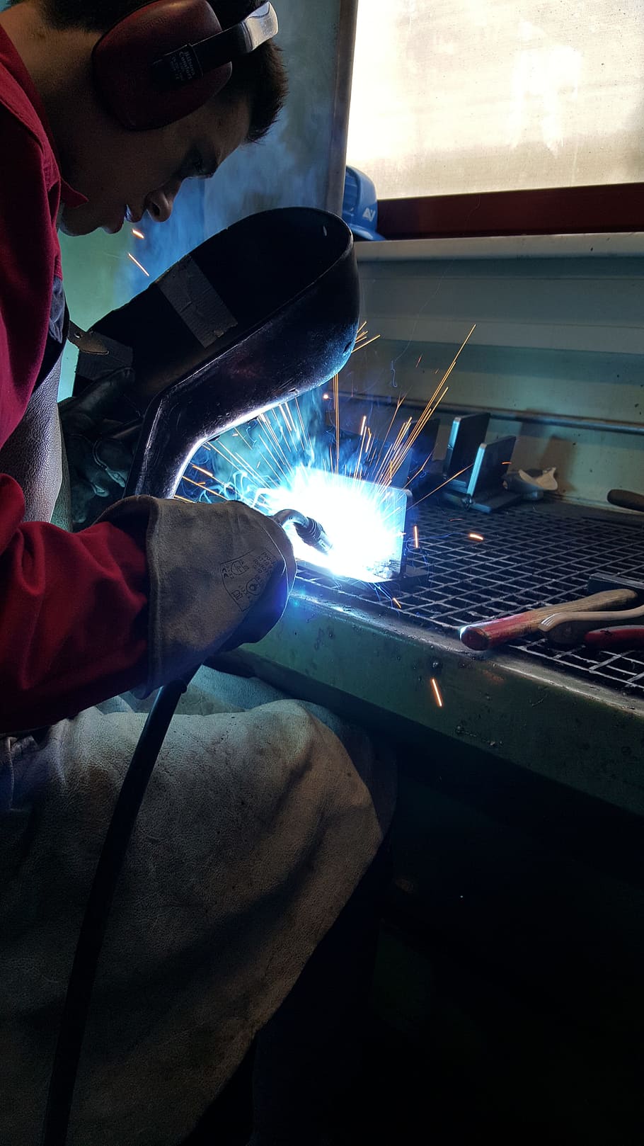 weld, industry, craft, real people, working, occupation, indoors HD wallpaper