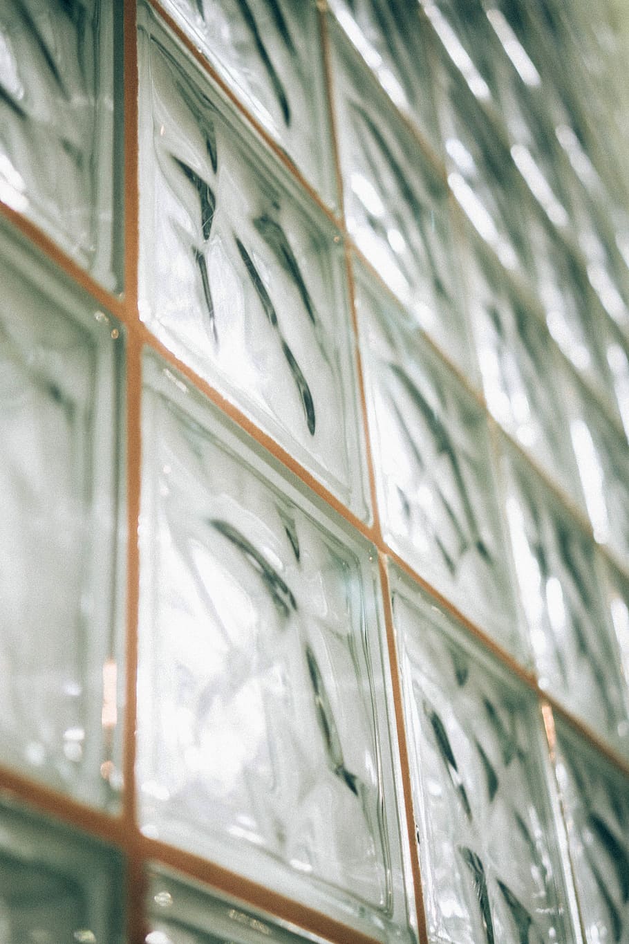 close-up photography of clear glass panel, stacked clear glass blocks HD wallpaper