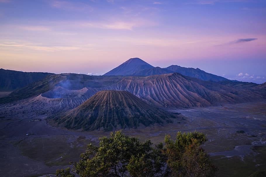 mountain near trees at daytime, brown mountain, volcano, cloud HD wallpaper